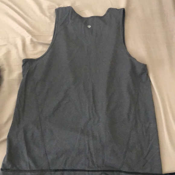 Men’s Lululemon tank top - Picture 2 of 3